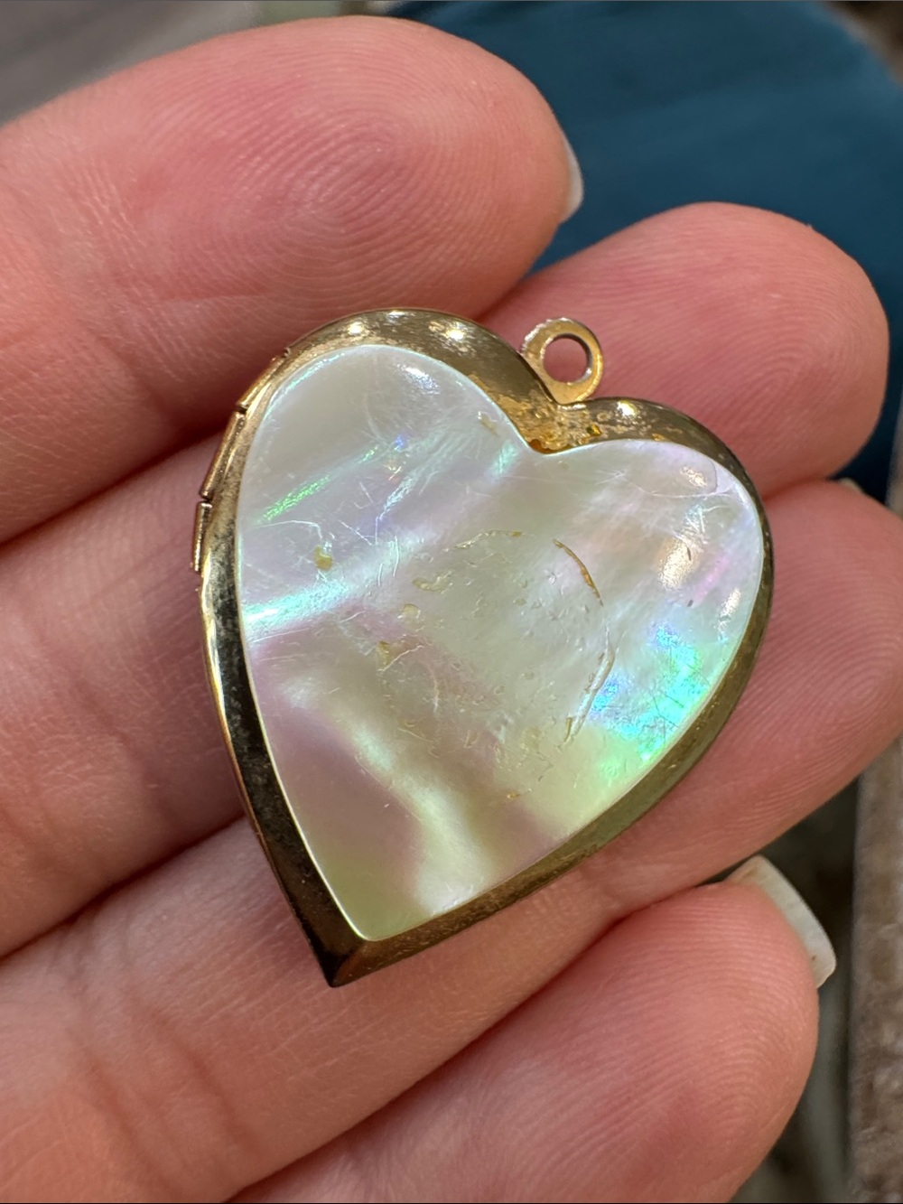 70s Gold Tone Heart Locket Pendant Mother of Pearl vintage 1 Inch